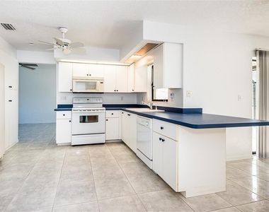 838 Jarvis Street - Photo Thumbnail 30