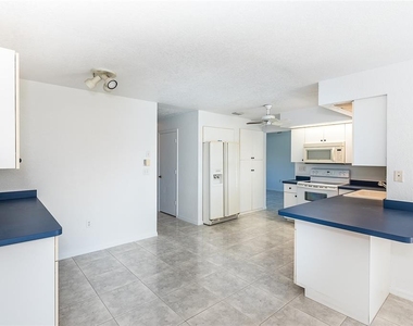 838 Jarvis Street - Photo Thumbnail 15
