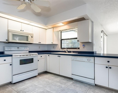 838 Jarvis Street - Photo Thumbnail 12