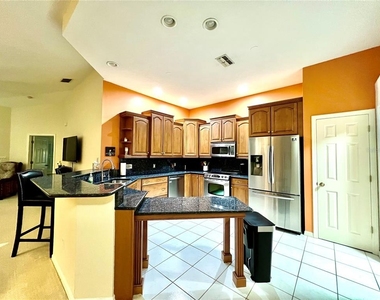 426 Gaspar Key Lane - Photo Thumbnail 7