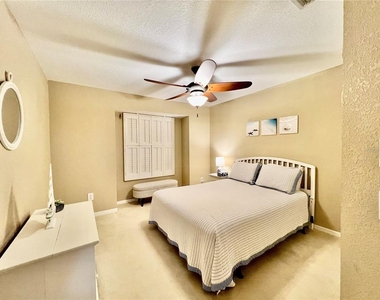 426 Gaspar Key Lane - Photo Thumbnail 18