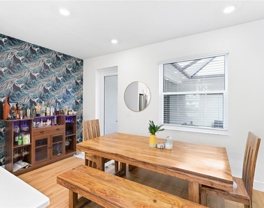 1808 Fender Lane - Photo Thumbnail 11