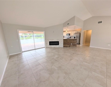8707 51st Avenue W - Photo Thumbnail 7
