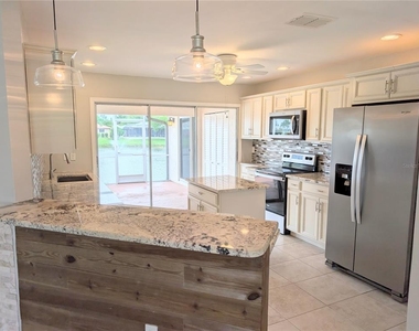 8707 51st Avenue W - Photo Thumbnail 10