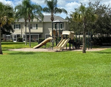 7635 Plantation Circle - Photo Thumbnail 13