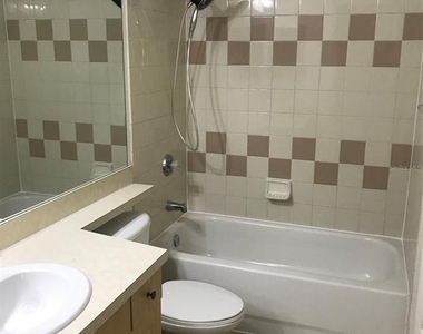 7635 Plantation Circle - Photo Thumbnail 8