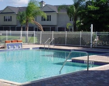 7635 Plantation Circle - Photo Thumbnail 11