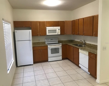 7635 Plantation Circle - Photo Thumbnail 1
