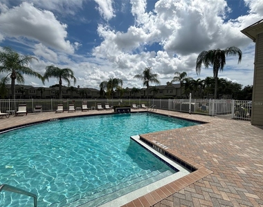 7635 Plantation Circle - Photo Thumbnail 16