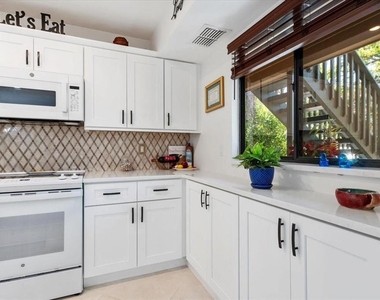 1708 Glenhouse Drive - Photo Thumbnail 3