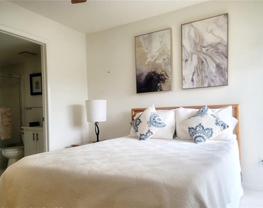4535 Longwater Chase - Photo Thumbnail 15