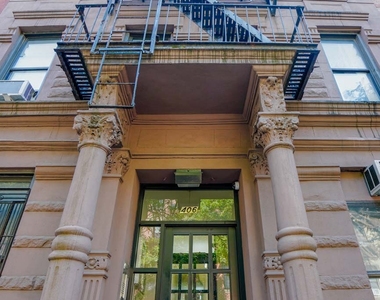 406 West 46th Street - Photo Thumbnail 8