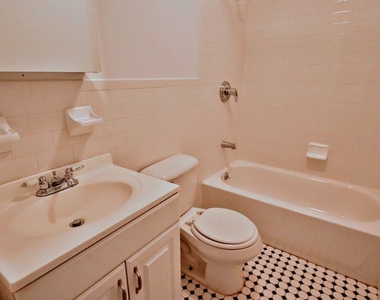East 7th Street - Photo Thumbnail 2