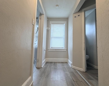 478 N Pennsylvania Avenue - Photo Thumbnail 2