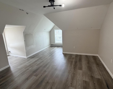 478 N Pennsylvania Avenue - Photo Thumbnail 6