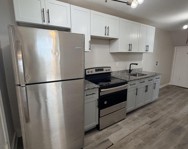 478 N Pennsylvania Avenue - Photo Thumbnail 6
