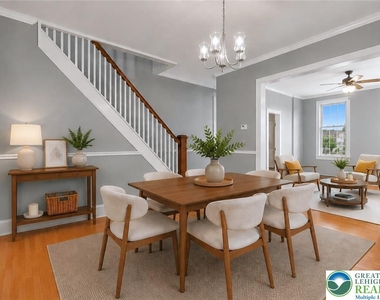 227 E Garrison Street - Photo Thumbnail 4