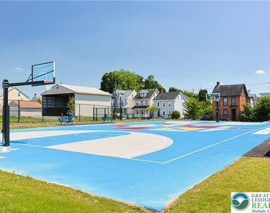 227 E Garrison Street - Photo Thumbnail 30