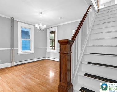 227 E Garrison Street - Photo Thumbnail 12