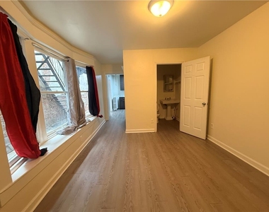 204 N 9th Street - Photo Thumbnail 3