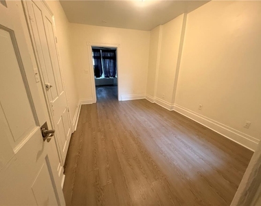 204 N 9th Street - Photo Thumbnail 4