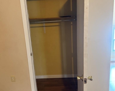328 W Broad Street - Photo Thumbnail 23