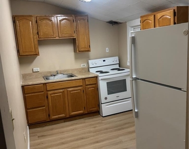 328 W Broad Street - Photo Thumbnail 5