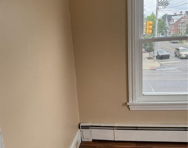 328 W Broad Street - Photo Thumbnail 12