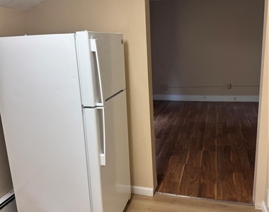328 W Broad Street - Photo Thumbnail 7
