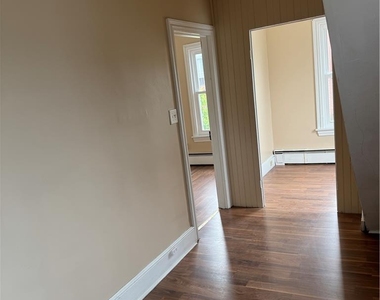 328 W Broad Street - Photo Thumbnail 8