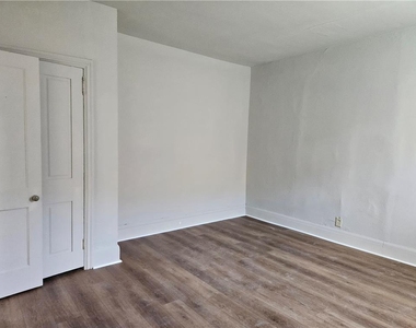 16 E Main Street - Photo Thumbnail 7
