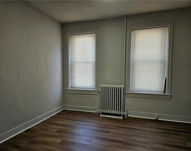 16 E Main Street - Photo Thumbnail 3