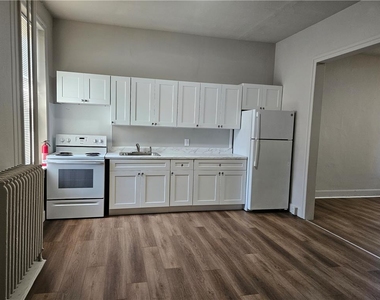 16 E Main Street - Photo Thumbnail 5