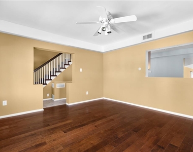 1024 Washington Street - Photo Thumbnail 5