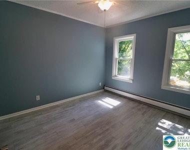 526 Prospect Avenue - Photo Thumbnail 19