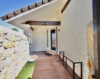 901 Tepic Drive - Photo Thumbnail 4