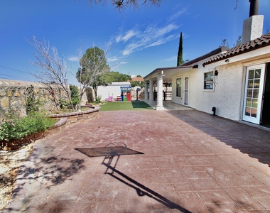 901 Tepic Drive - Photo Thumbnail 10