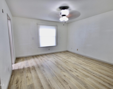 901 Tepic Drive - Photo Thumbnail 32
