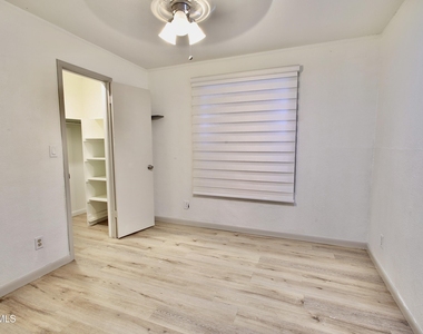 901 Tepic Drive - Photo Thumbnail 30