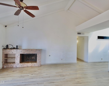 901 Tepic Drive - Photo Thumbnail 15