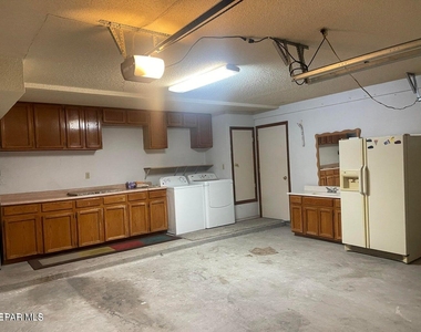 808 Merriman Drive - Photo Thumbnail 28