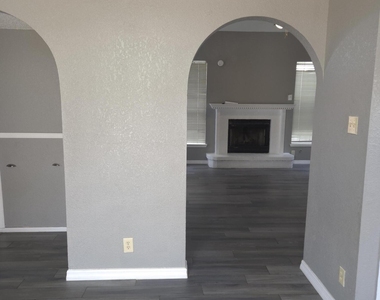 4629 Loma Grande Drive - Photo Thumbnail 12