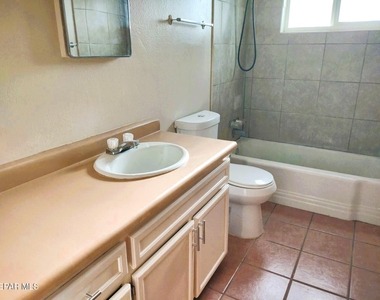 10532 Brisbane Way - Photo Thumbnail 25