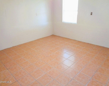 10532 Brisbane Way - Photo Thumbnail 4
