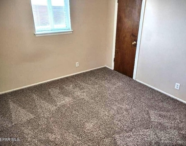 10532 Brisbane Way - Photo Thumbnail 10
