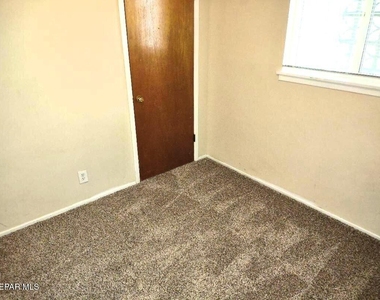 10532 Brisbane Way - Photo Thumbnail 19