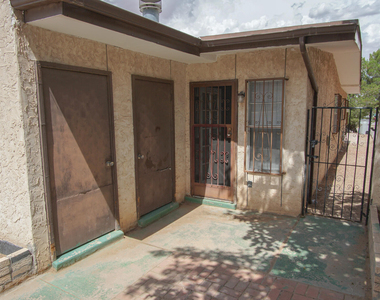 3121 Wayside Street - Photo Thumbnail 22
