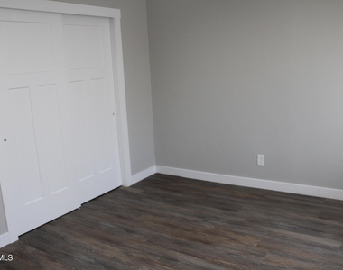 3133 Fierro Drive - Photo Thumbnail 12