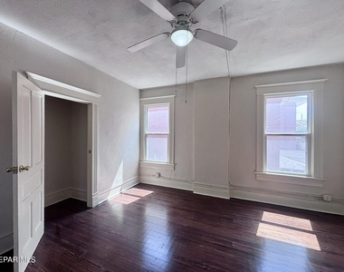215 W Rio Grande Avenue - Photo Thumbnail 15