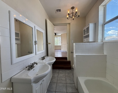 215 W Rio Grande Avenue - Photo Thumbnail 19
